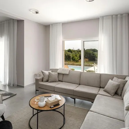 Paris Villa Vrsar